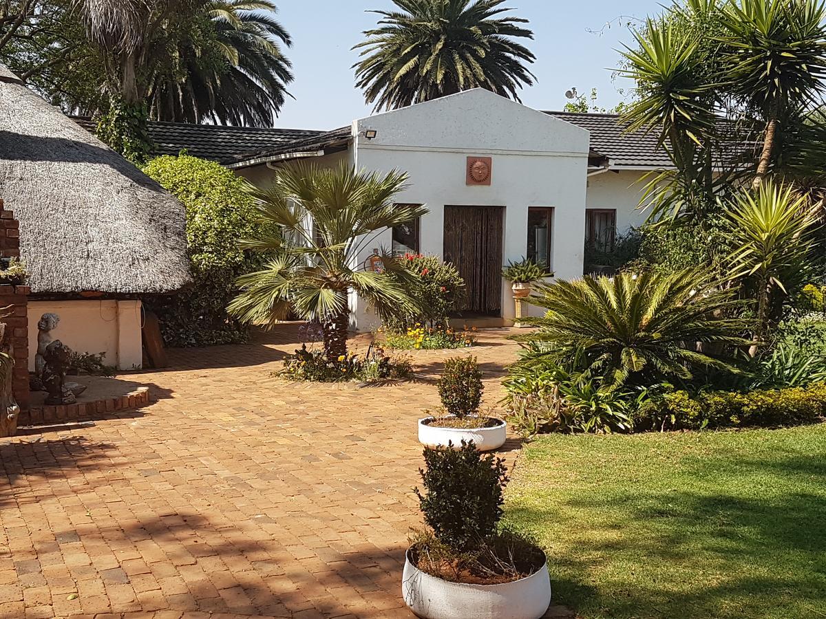 Blue Mango Lodge Kempton Park Extérieur photo