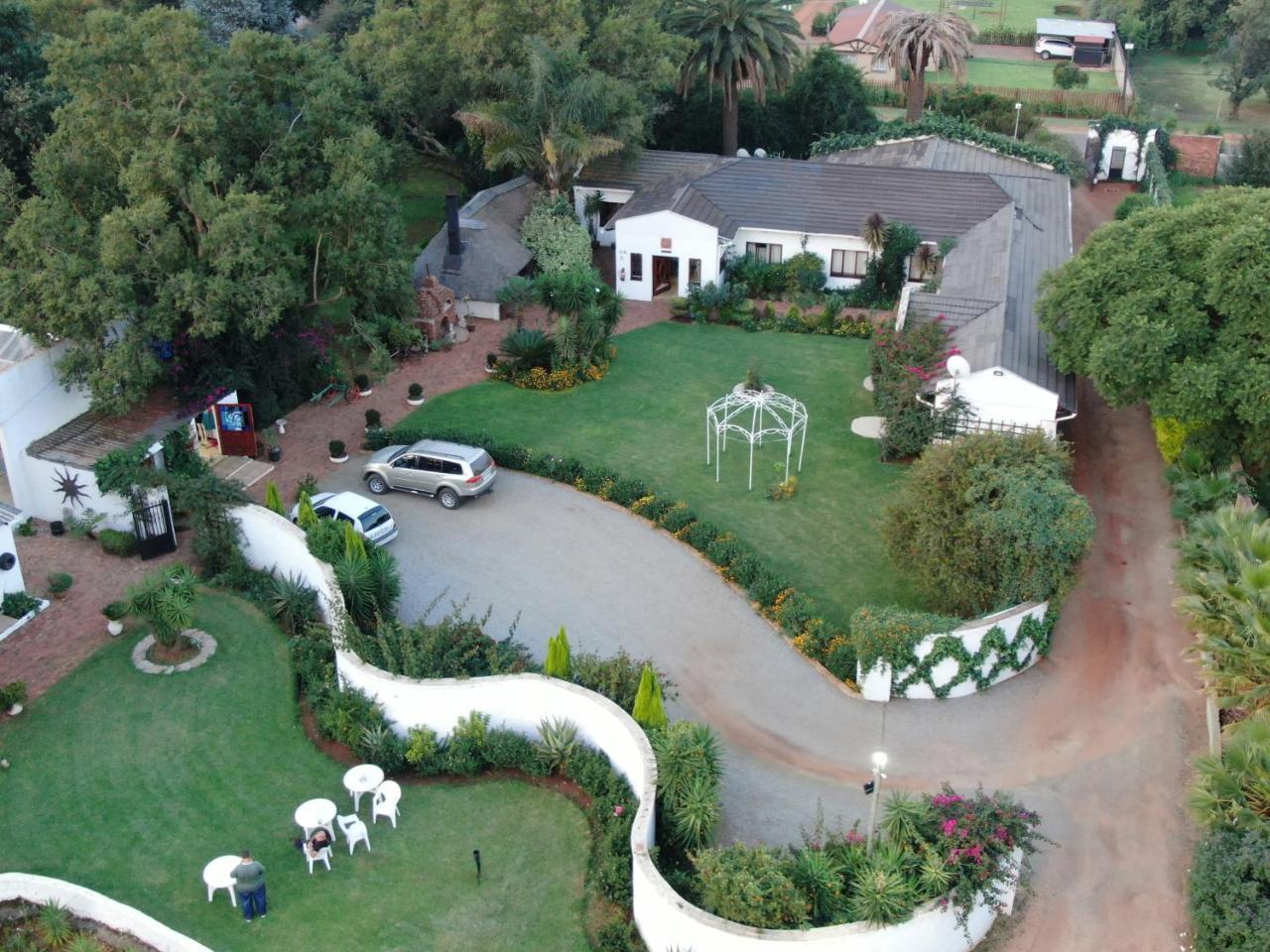 Blue Mango Lodge Kempton Park Extérieur photo