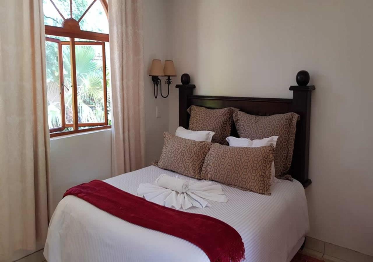 Blue Mango Lodge Kempton Park Extérieur photo