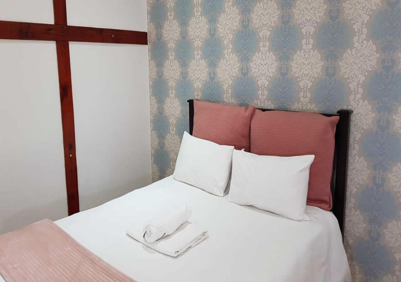 Blue Mango Lodge Kempton Park Extérieur photo