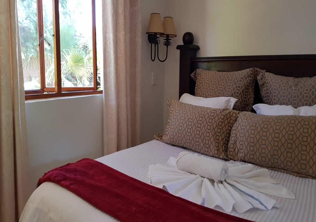 Blue Mango Lodge Kempton Park Extérieur photo